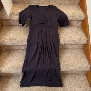 BCBG MAXAZRIA Comfortable Gray Short-Sleeve Over the Knee Dress, Size Small